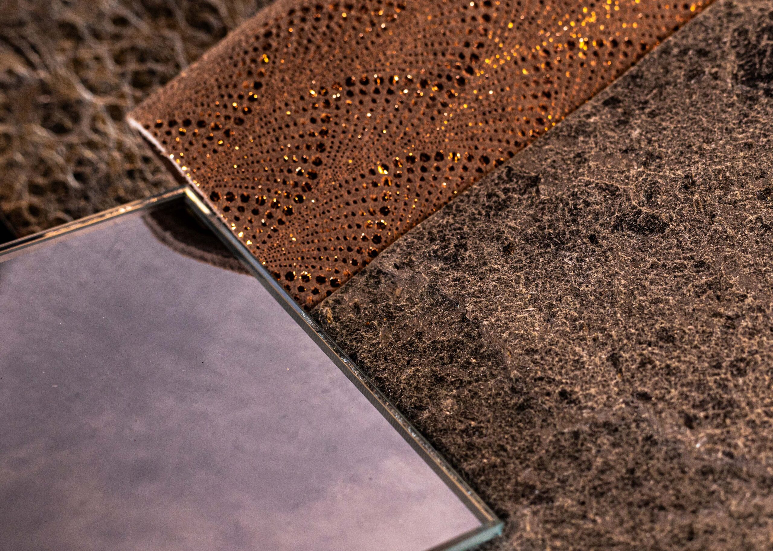 302c1cdf90d419db43fc74e9298467234f0f9cdfe6737733f86f0f075ac971df-EU-Multi-Image-Reflections-1